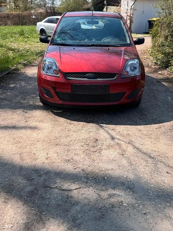 Gebraucht Ford Fiesta 80 PS (58 kW) 2007 Rot Kleinwagen