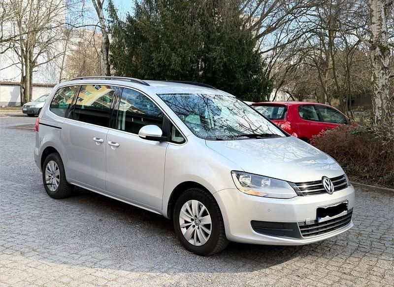 Gebraucht VW Sharan 140 PS (102 kW) 2012 Silber Van / Kleinbus
