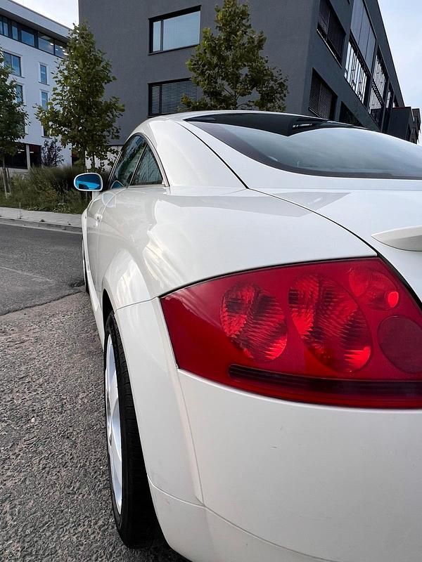 Weiß Gebraucht 2001 Audi TT Coupé | 2.999 € (Fairer Preis) - Bild 1/4