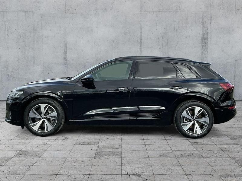 Gebraucht Audi Q8 e-tron Advanced 300 kW (408 PS) 2024 Mythosschwarz metallic SUV