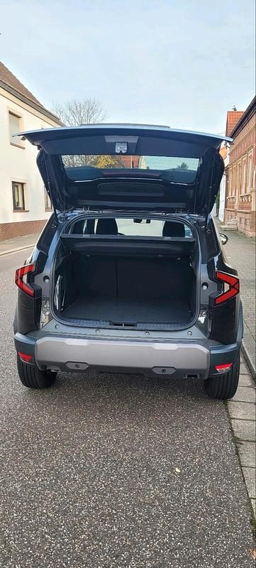 Gebraucht Dacia Duster Journey 130 PS (95 kW) 2025 Schwarz SUV