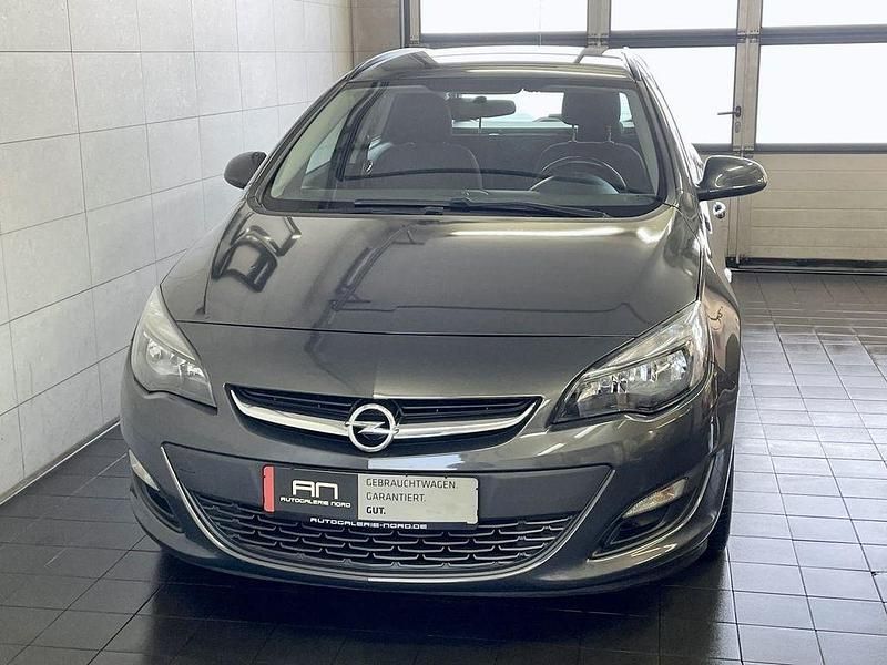 Gebraucht Opel Astra Selection 140 PS (102 kW) 2015 Plat.anthr./rogrey/0j:silbergr Kombi