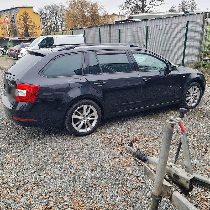 Gebraucht Skoda Octavia Ambition 116 PS (85 kW) 2018 Schwarz Kombi