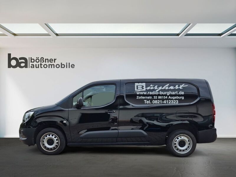 Diamant schwarz met. Gebraucht 2022 Opel Combo Edition Van / Kleinbus | 16.700 € (Fairer Preis) - Bild 1/4