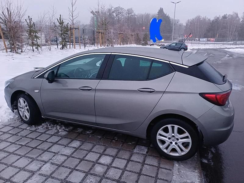 Gebraucht Opel Astra Edition 110 PS (80 kW) 2016 Grau Limousine