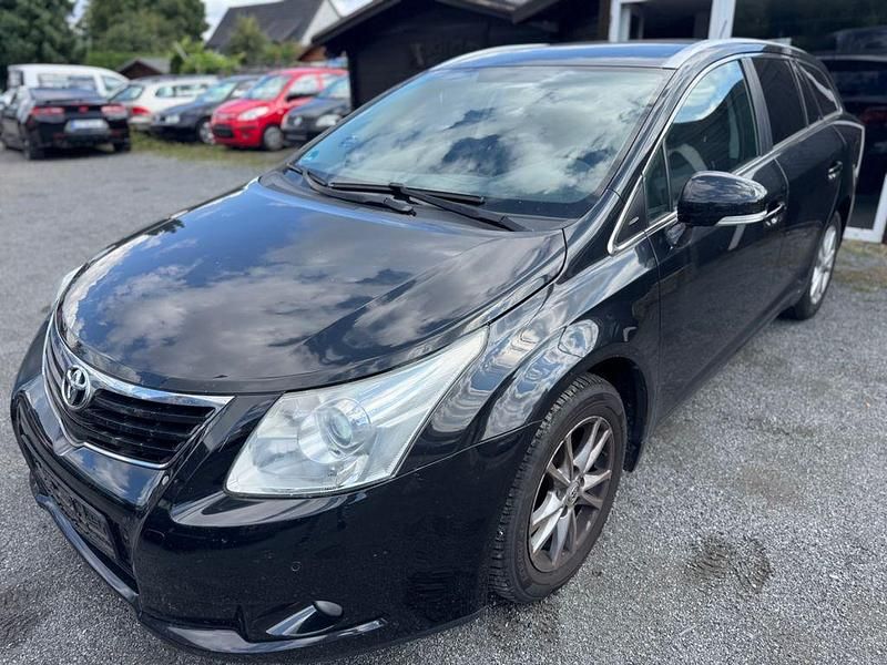 Schwarz Gebraucht 2011 Toyota Avensis Edition Kombi | 5.300 € (Guter Preis) - Bild 1/4