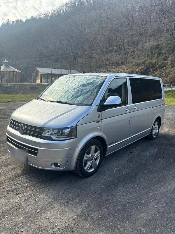 Gebraucht VW Multivan 179 PS (131 kW) 2014 Silber Van