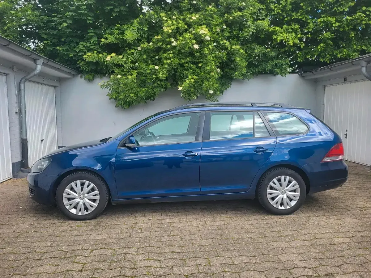 Second-hand VW Golf VII 105 CP (77 kW) 2013 Albastru Break