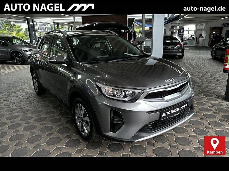 Grau Neu 2025 Kia Stonic Vision SUV | 22.475 € (Fairer Preis) - Bild 1/4