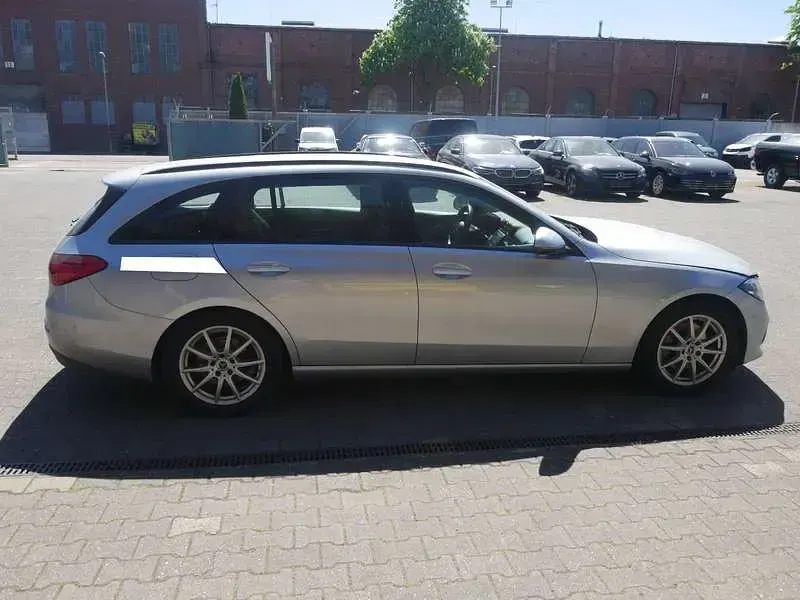 Gebraucht Mercedes C220 Business 200 PS (147 kW) 2023 Silber Kombi