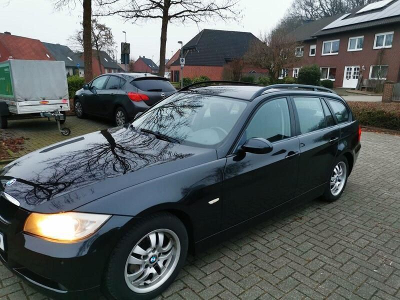 Schwarz Gebraucht 2007 BMW 320 Kombi | 4.899 € (Fairer Preis) - Bild 1/4