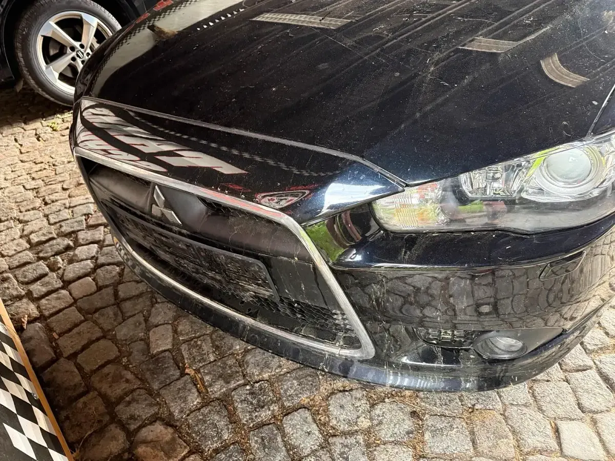 Gebraucht Mitsubishi Lancer 117 PS (86 kW) 2012 Schwarz Limousine