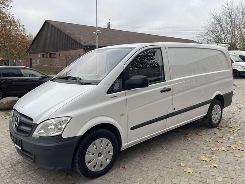 Weiß Gebraucht 2014 Mercedes Vito Van / Kleinbus | 11.305 € (Fairer Preis) - Bild 1/4