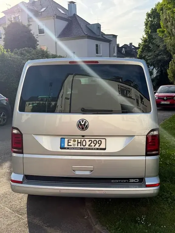 Gebraucht VW Multivan 204 PS (150 kW) 2016 Silber Van / Kleinbus