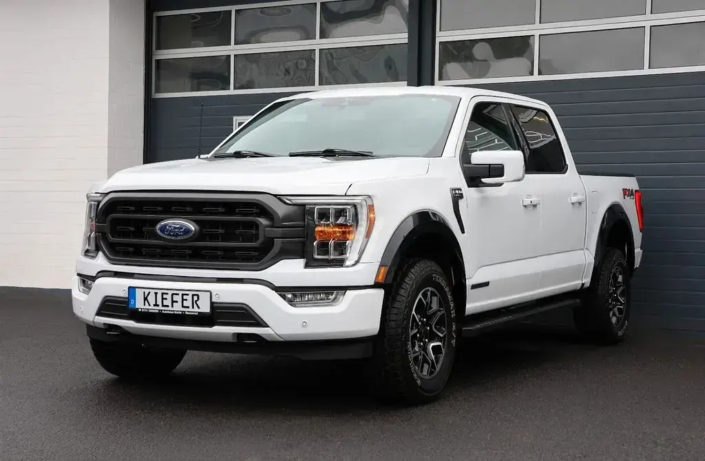 Gebraucht Ford F-150 Lariat 436 PS (320 kW) 2022 Weiß Pickup