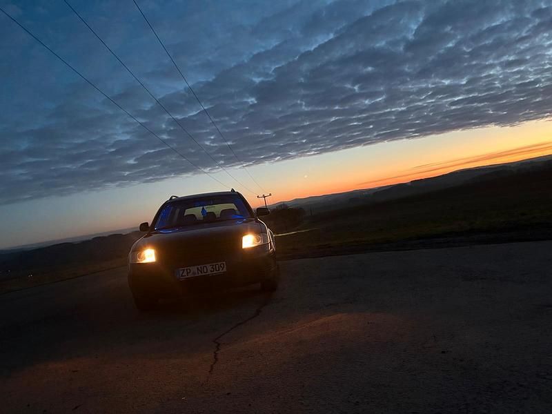 Gebraucht VW Passat 101 PS (74 kW) 2002 Blau Kombi