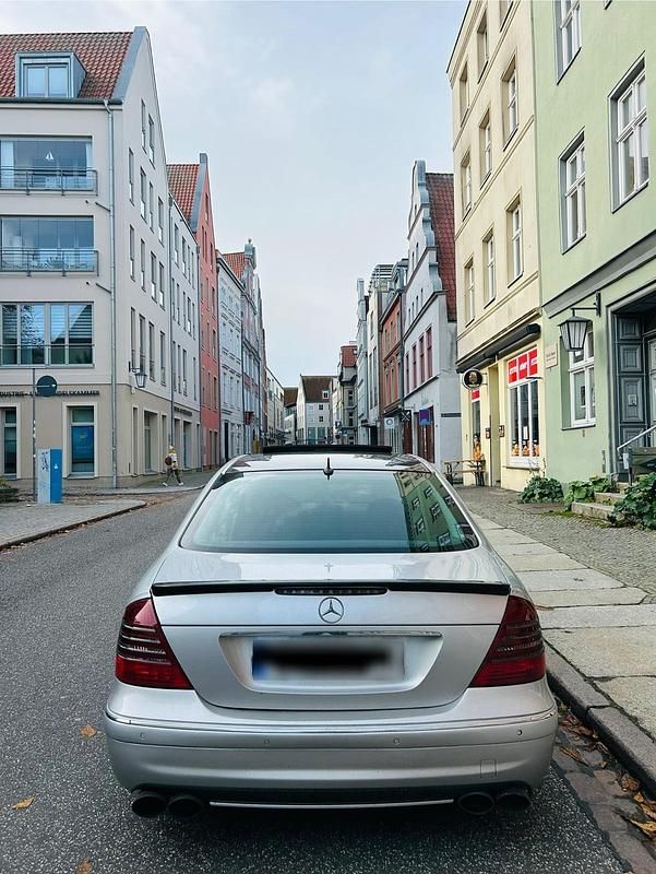 Gebraucht Mercedes E500 307 PS (225 kW) 2004 Grau Limousine