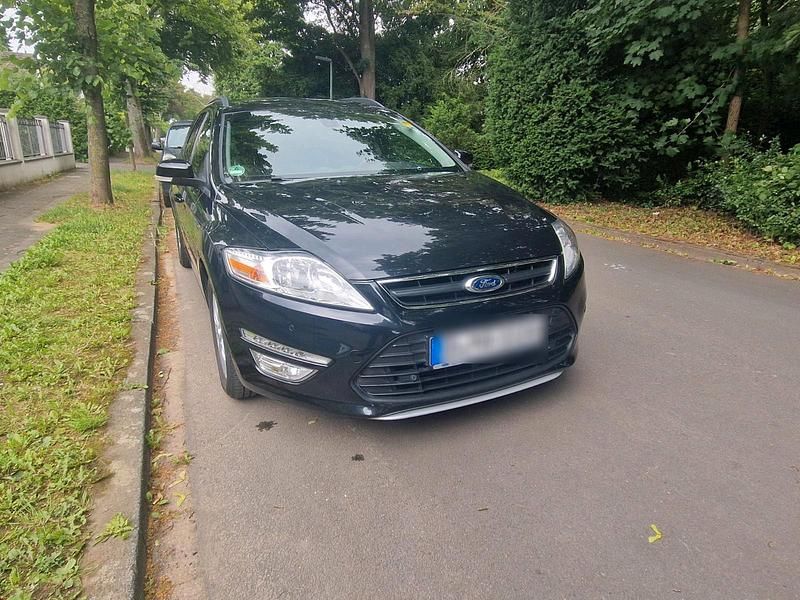 Schwarz Gebraucht 2012 Ford Mondeo Champions Edition Kombi | 5.700 € (Fairer Preis) - Bild 1/4