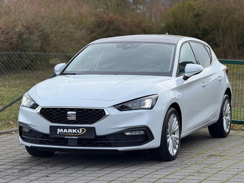 Weiß Gebraucht 2022 Seat Leon Beats Limousine | 20.590 € (Guter Preis) - Bild 1/4