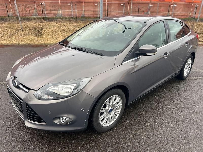 Gebraucht Ford Focus Titanium 150 PS (110 kW) 2011 Grau Limousine