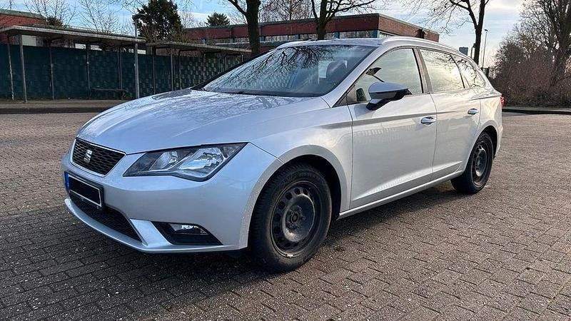 Silber Gebraucht 2015 Seat Leon ST Style Kombi | 6.900 € (Fairer Preis) - Bild 1/4