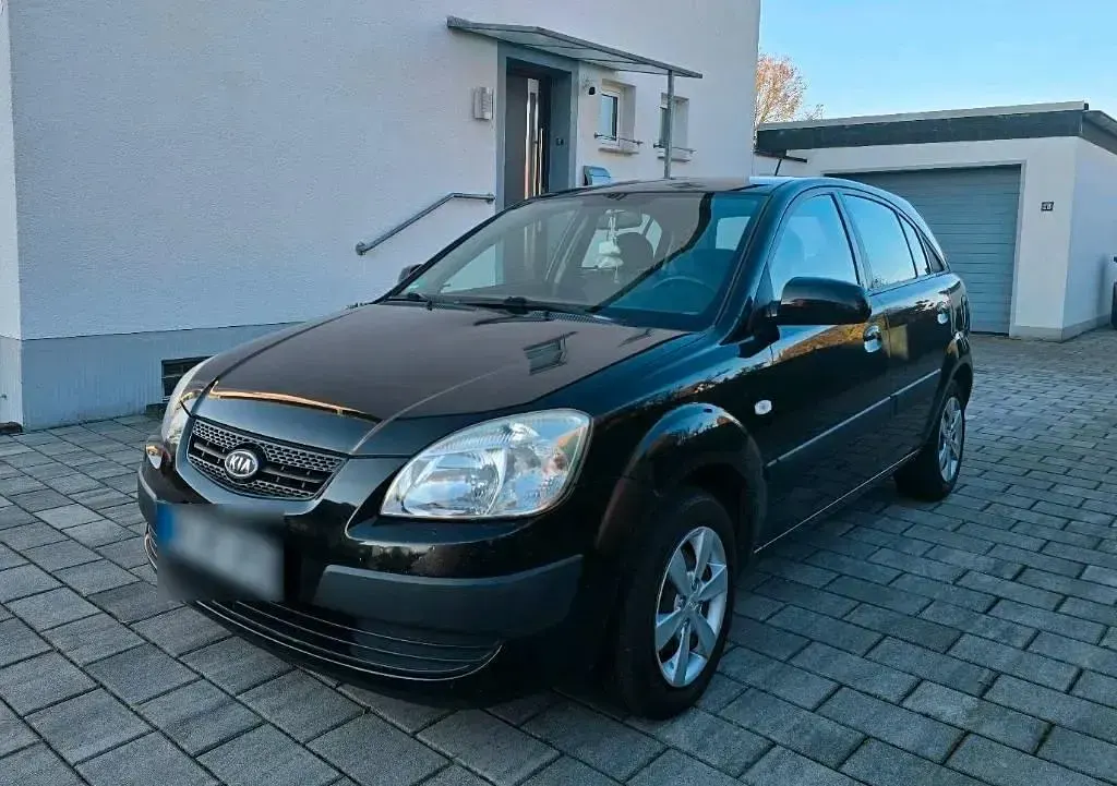 Gebraucht Kia Rio 97 PS (71 kW) 2009 Schwarz Limousine
