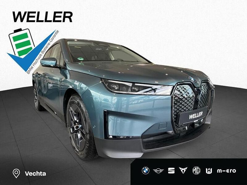 Blau Gebraucht 2024 BMW iX SUV | 62.490 € (Superpreis) - Bild 1/3