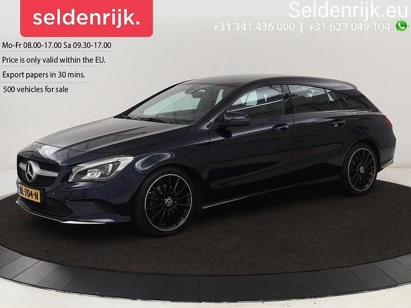 Blau Gebraucht 2018 Mercedes CLA180 Business Limousine | 15.300 € (Guter Preis) - Bild 1/4
