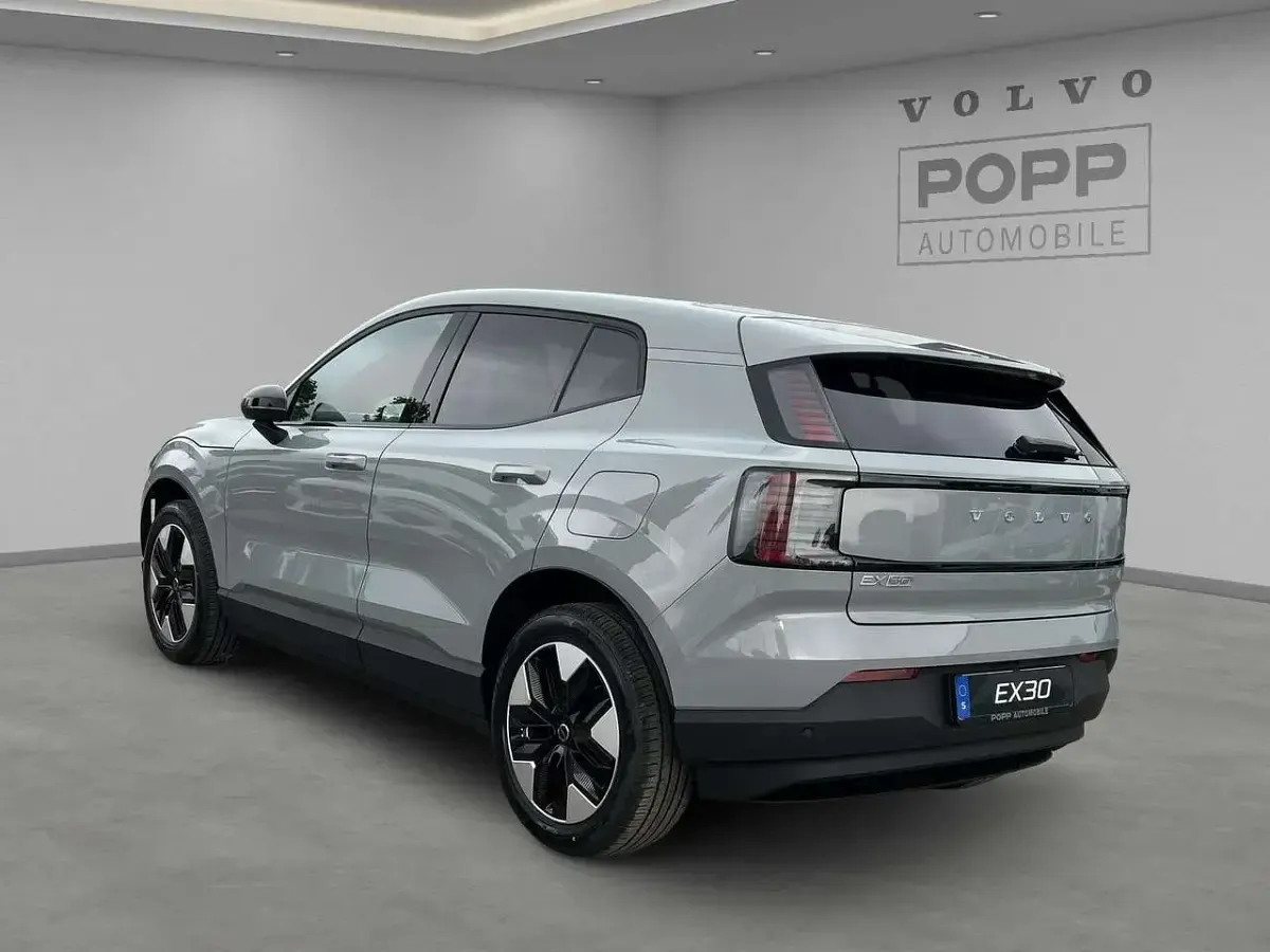 Neu Volvo EX30 Plus 200 kW (272 PS) 2026 Crystal white SUV