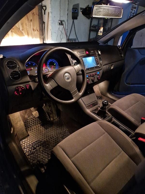 Gebraucht VW Golf 130 PS (95 kW) 2005 Grau Van / Kleinbus