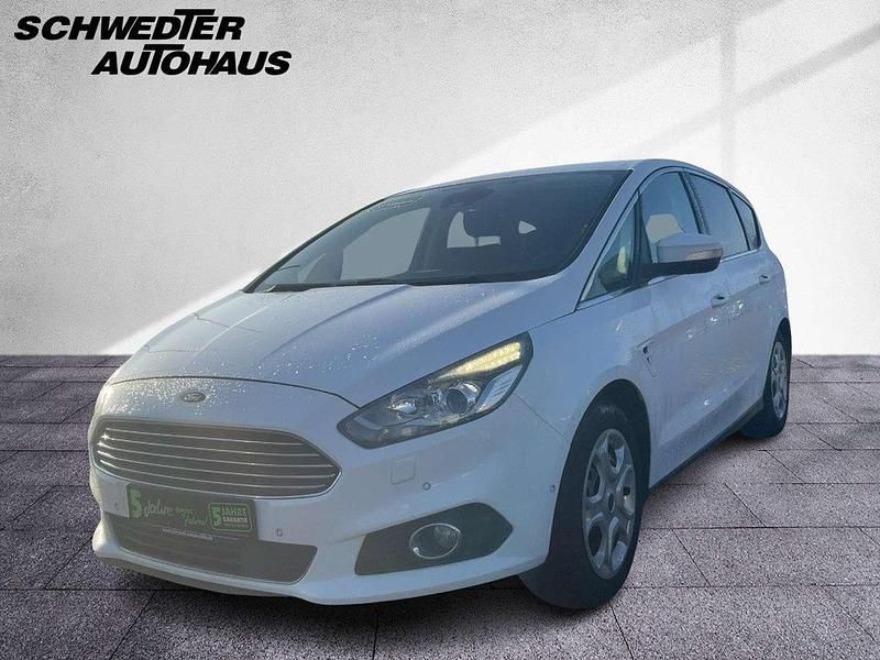 Gebraucht Ford S-MAX Titanium 150 PS (110 kW) 2016 Frostweiß Van / Kleinbus