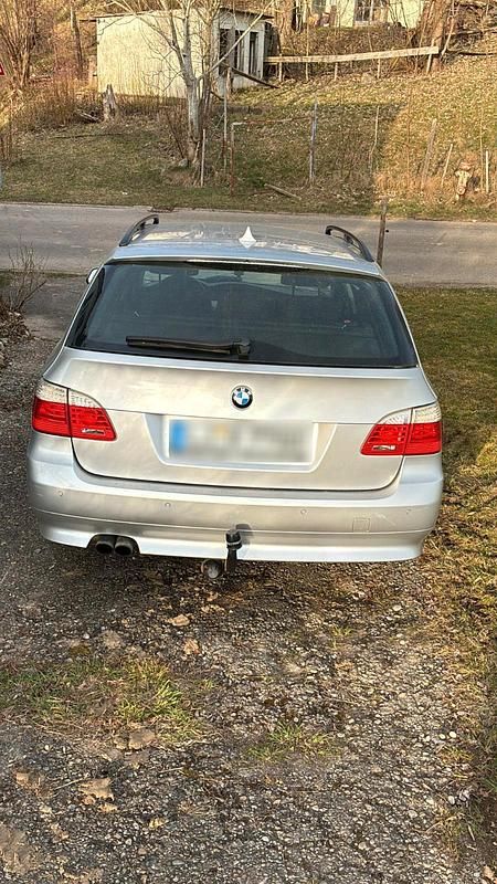 Gebraucht BMW 525 197 PS (144 kW) 2009 Silber Kombi