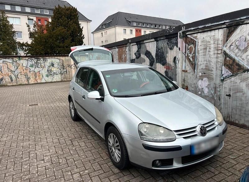 Gebraucht VW Golf V 115 PS (84 kW) 2004 Silber Kleinwagen