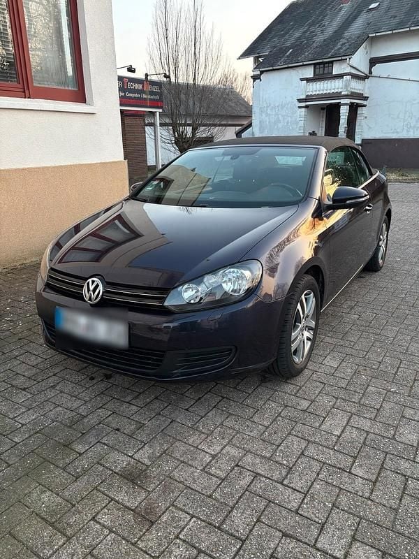 Gebraucht VW Golf Cabriolet 122 PS (89 kW) 2012 Violet Cabrio