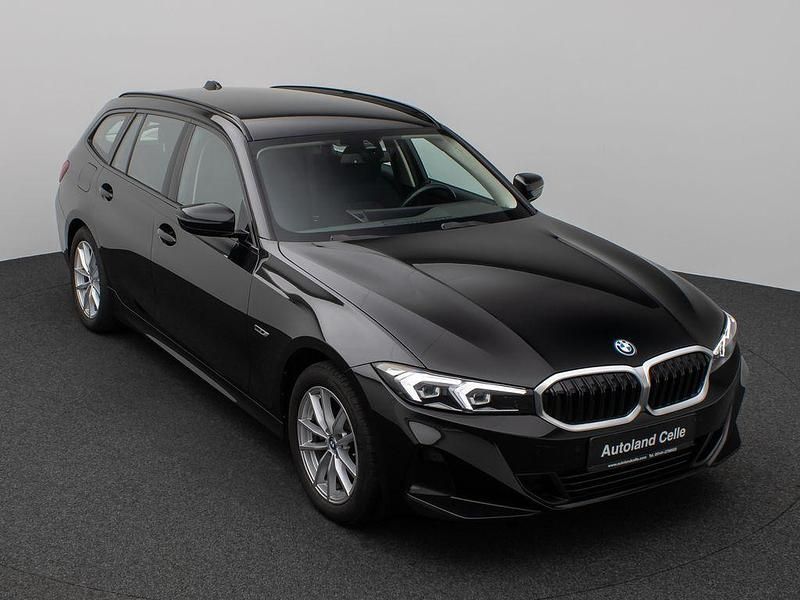 Gebraucht BMW 330e Shadowline 292 PS (214 kW) 2023 Schwarz Kombi