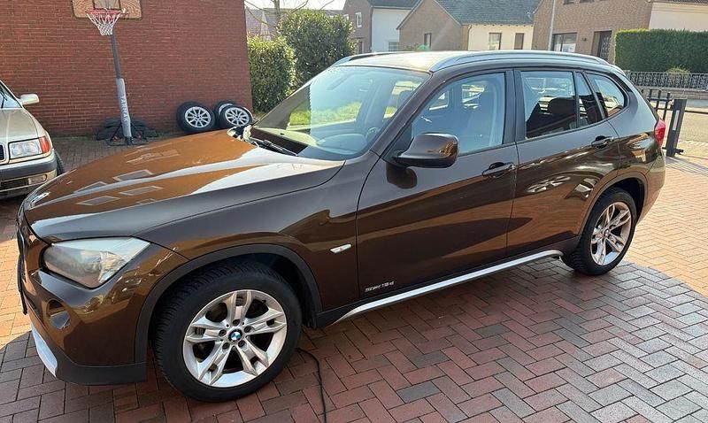 Second-hand BMW X1 143 CP (105 kW) 2012 Maro SUV