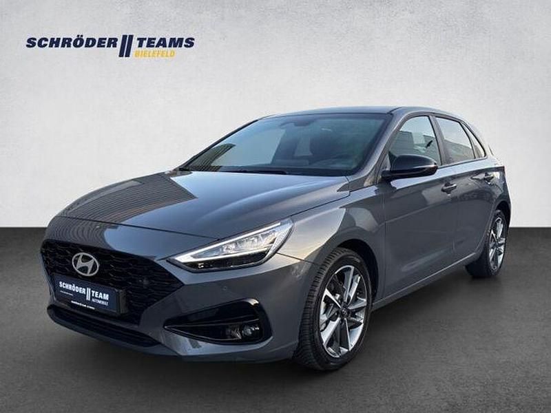 Gebraucht Hyundai i30 Advantage 101 PS (74 kW) 2025 Grau Limousine