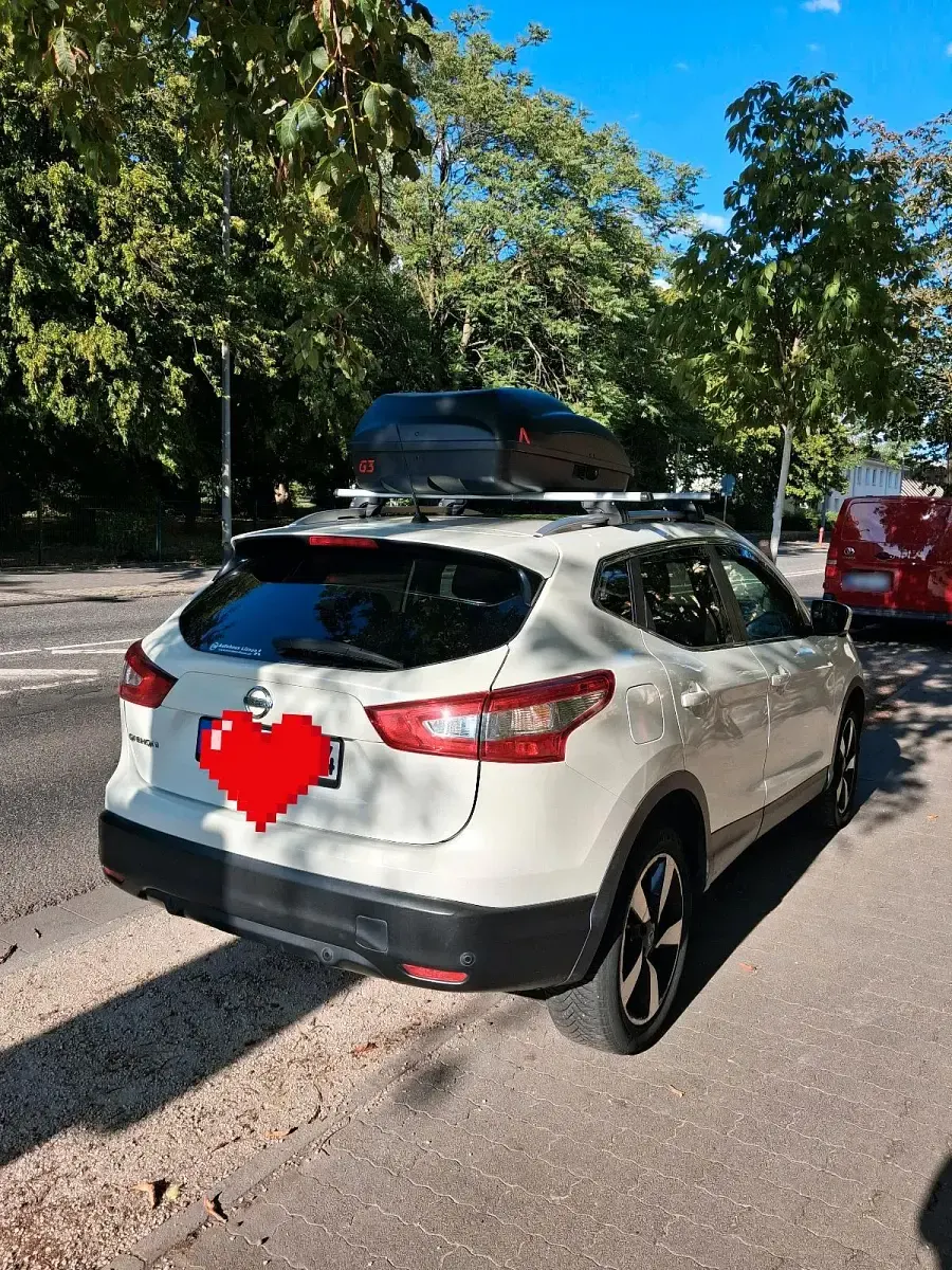 Gebraucht Nissan Qashqai 130 PS (95 kW) 2016 Weiß SUV