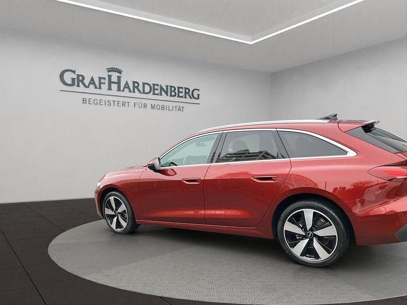 Gebraucht Audi A5 Comfort 204 PS (150 kW) 2025 Rot (grenadinerot) Kombi