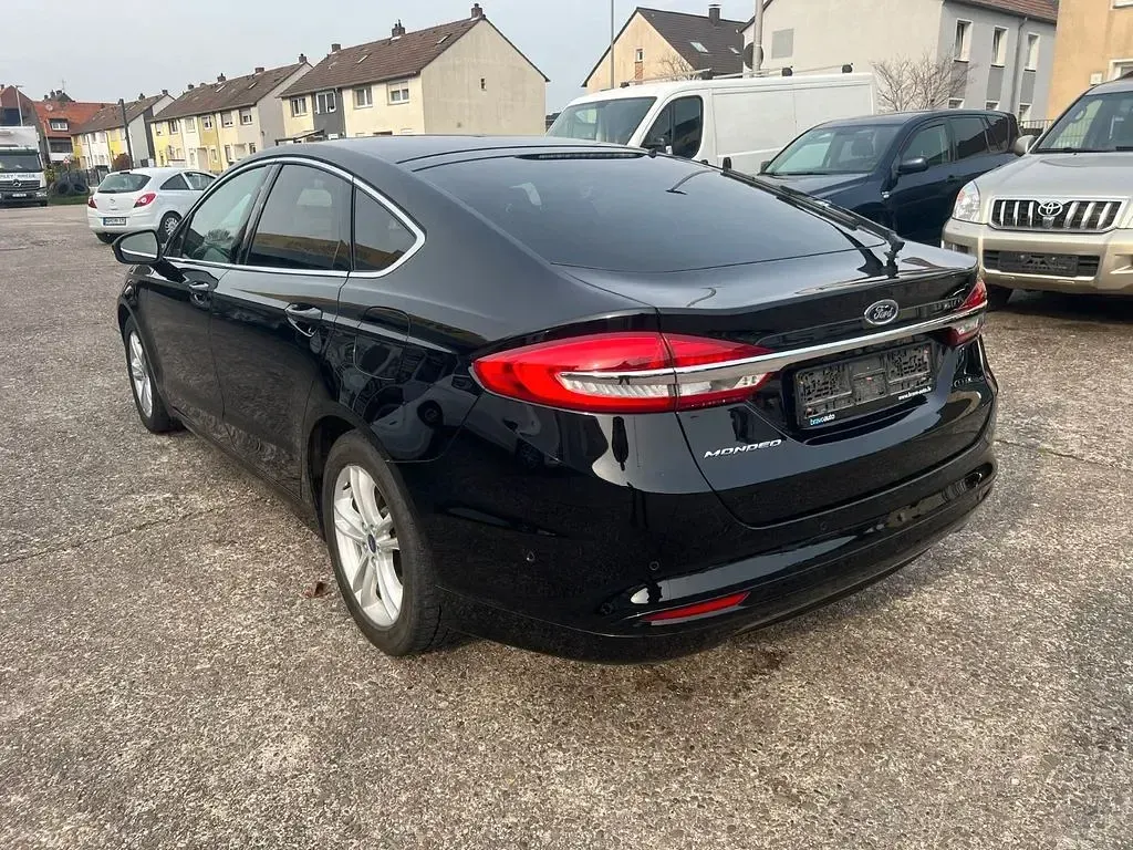 Gebraucht Ford Mondeo 165 PS (121 kW) 2019 Schwarz Limousine