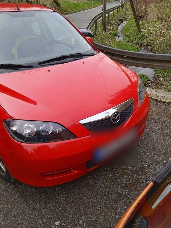 Usata Mazda 2 80 CV (58 kW) 2006 Rosso Utilitaria