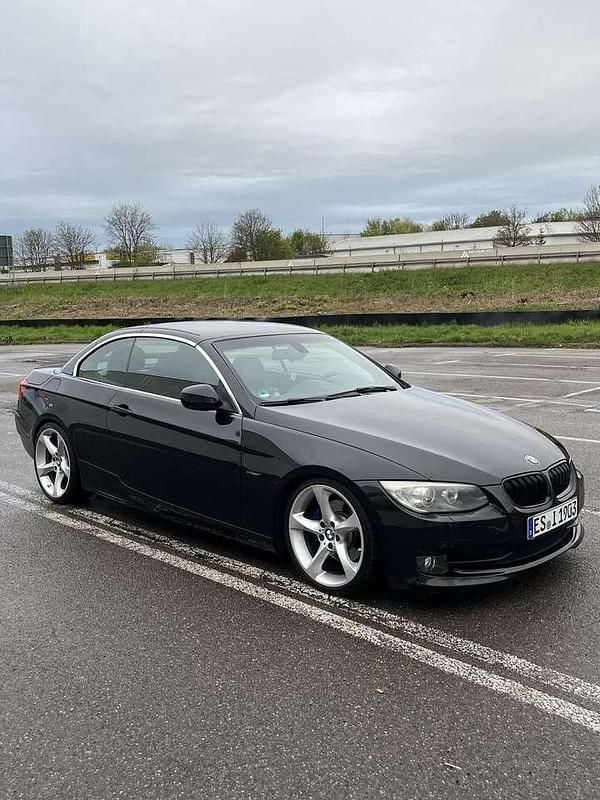 Gebraucht BMW 325 Cabriolet 220 PS (161 kW) 2010 Schwarz Cabrio