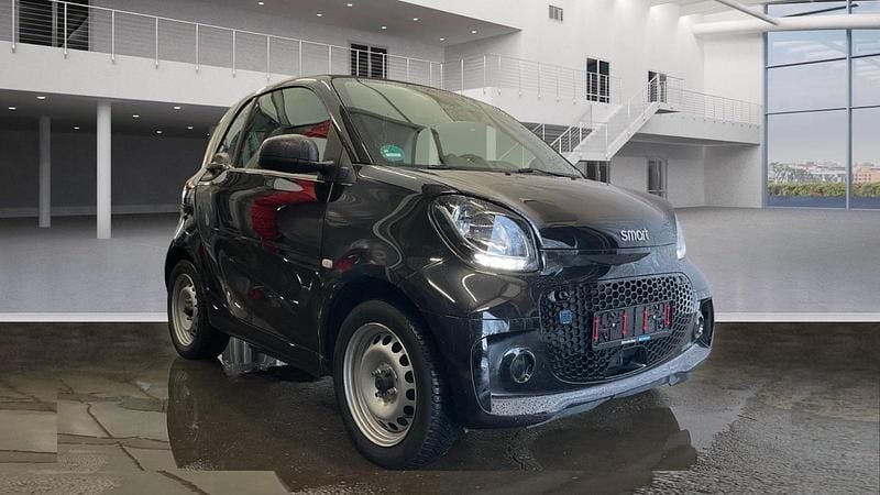 Gebraucht Smart ForTwo Coupé 60 kW (82 PS) 2021 Schwarz Kleinwagen