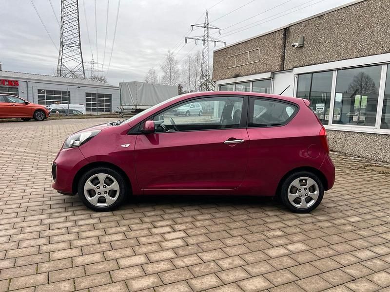Gebraucht Kia Picanto Attract 69 PS (50 kW) 2012 Violet Kleinwagen