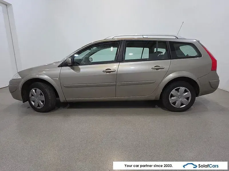 Używany Renault Mégane Dynamique 106 KM (77 kW) 2008 Beżowy Sedan/Limuzyna