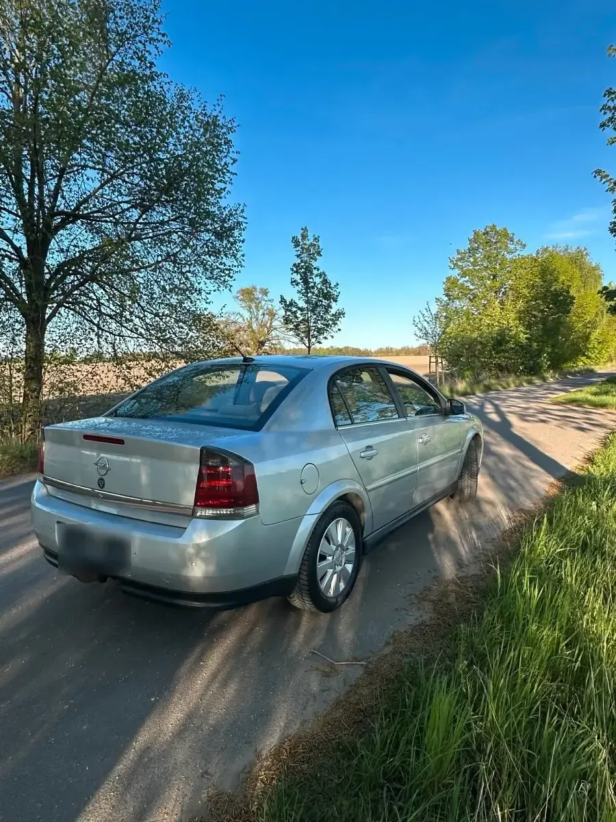 Gebraucht Opel Vectra 147 PS (108 kW) 2003 Silber Limousine