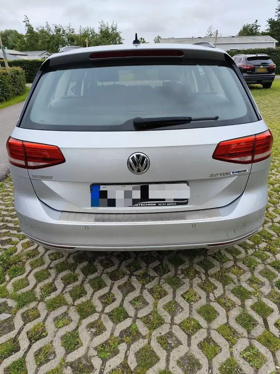 Gebraucht VW Passat 150 PS (110 kW) 2017 Silber Kombi