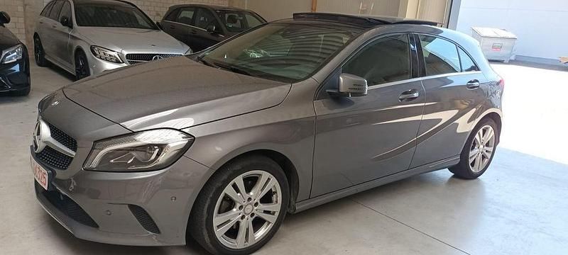 Gebraucht Mercedes A200 Urban 136 PS (100 kW) 2016 Grau Limousine