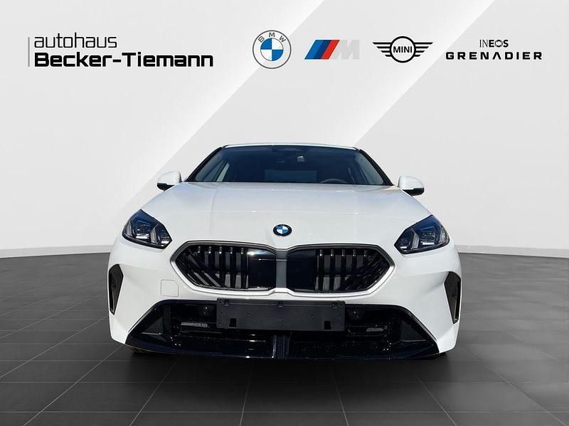 Neu BMW 220 Exclusive 170 PS (125 kW) 2026 Weiß Limousine