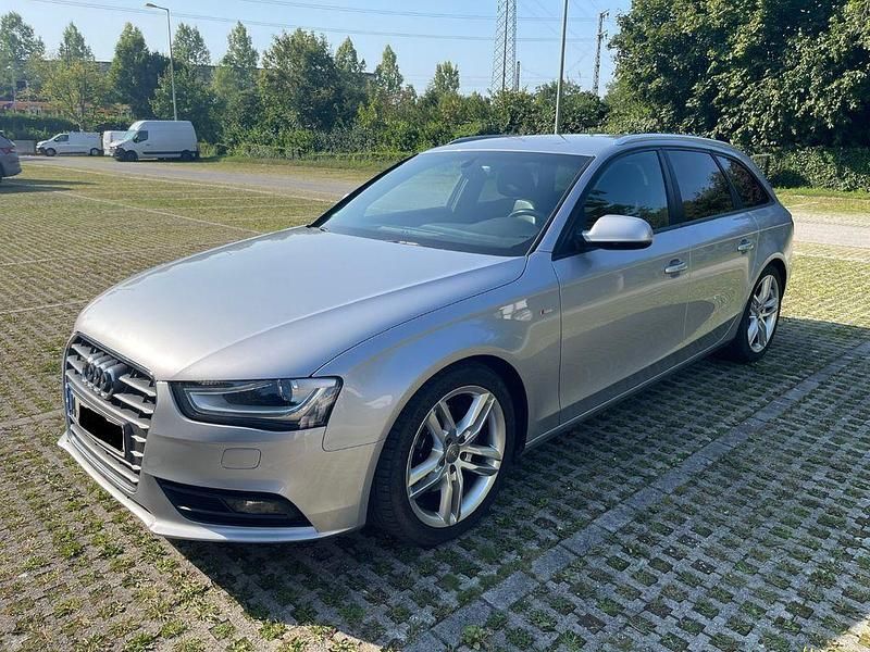 Silber Gebraucht 2015 Audi A4 S-Line Kombi | 11.500 € (Fairer Preis) - Bild 1/4